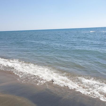 Trilocale Lido Di Roma Lägenhet Lido di Ostia Exteriör bild