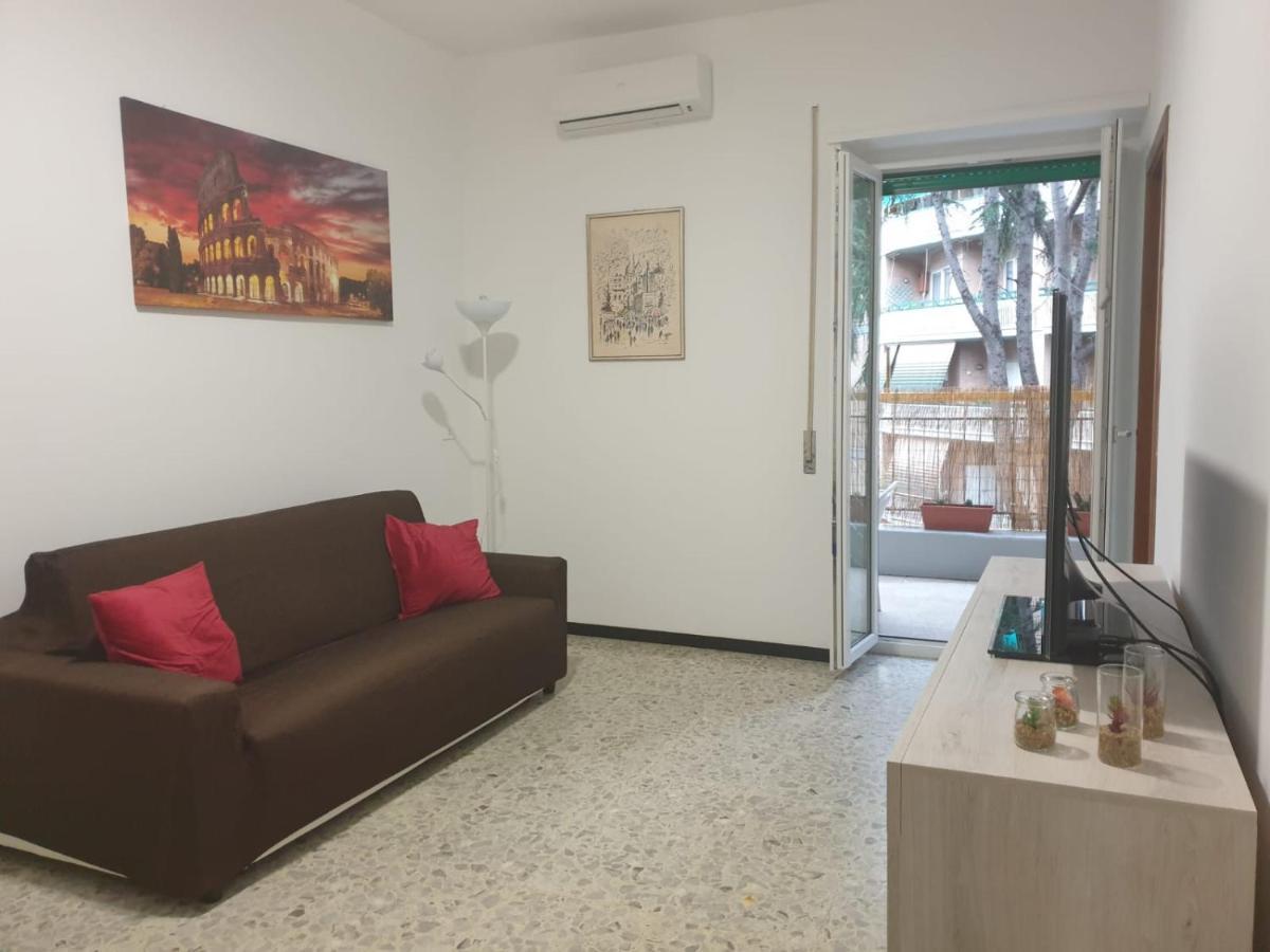 Trilocale Lido Di Roma Lägenhet Lido di Ostia Exteriör bild