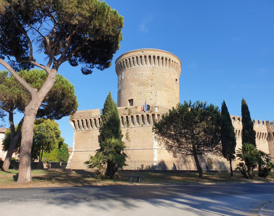 Trilocale Lido Di Roma Lägenhet Lido di Ostia Exteriör bild